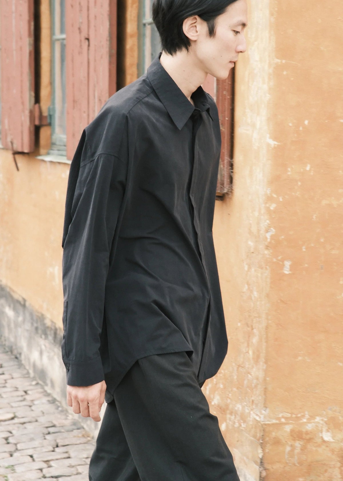 Unisex Cocoon Dress Shirt - schwarz