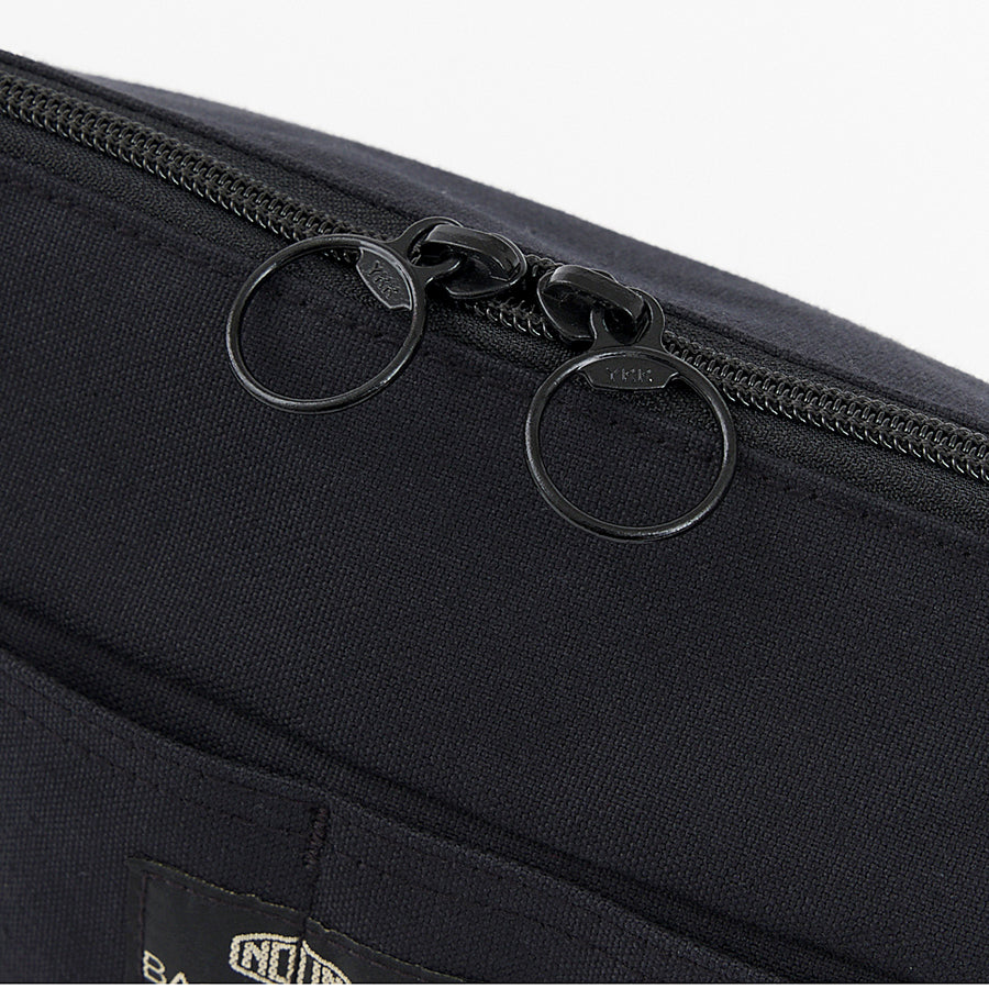 Black 9 Pochette