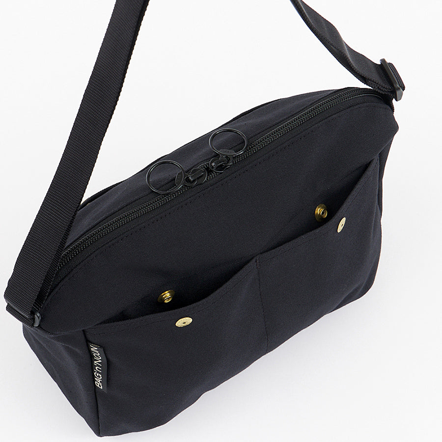 Black 9 Pochette