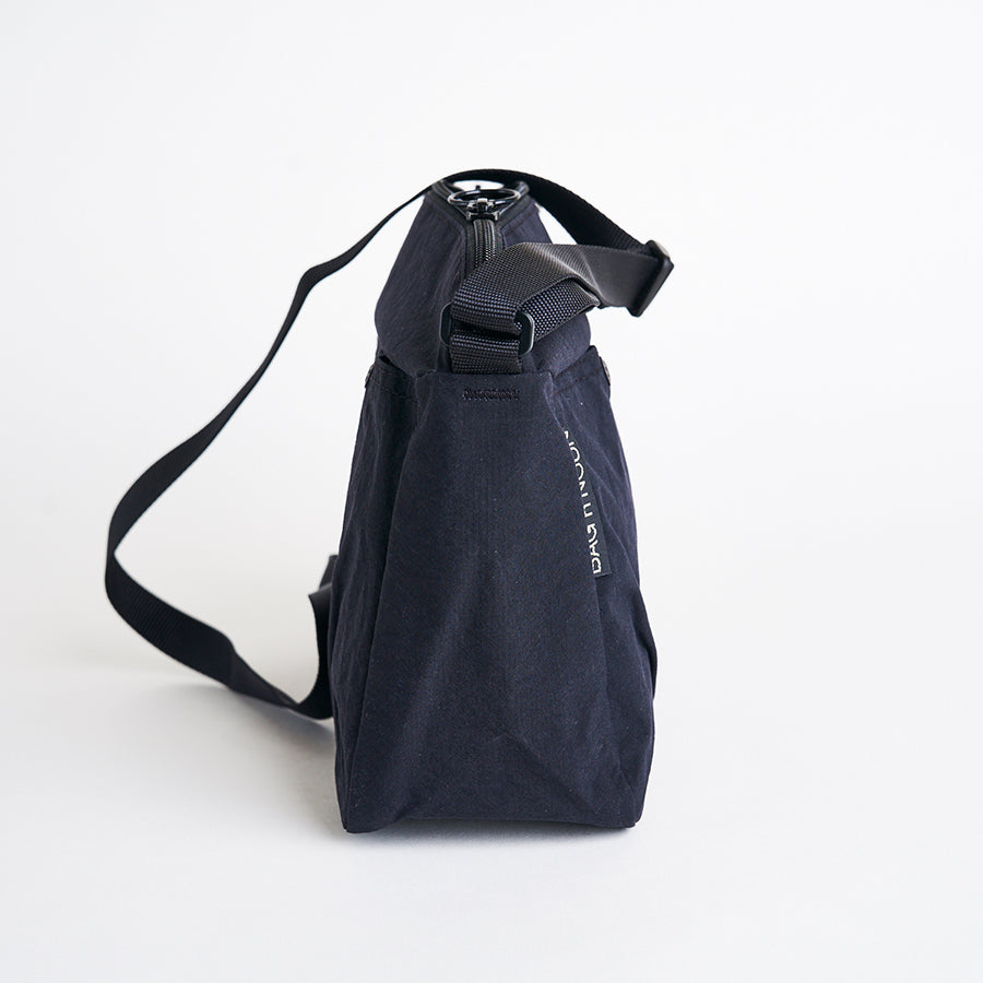 Ultra light Pochette M - schwarz