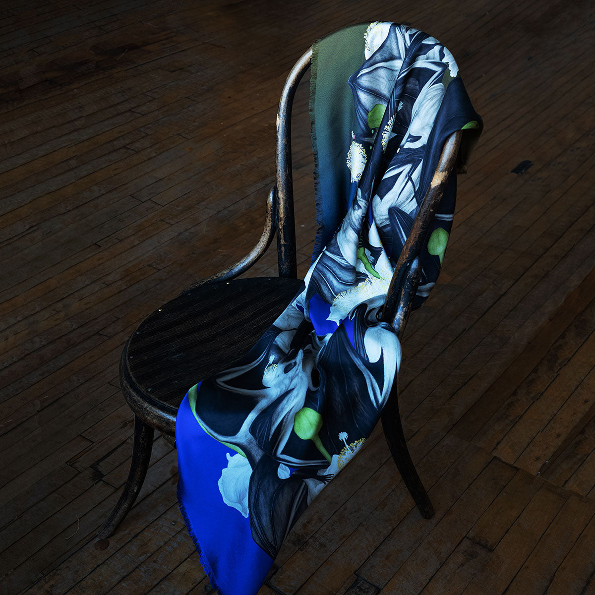 Seidenfoulard Bats - blau/olive