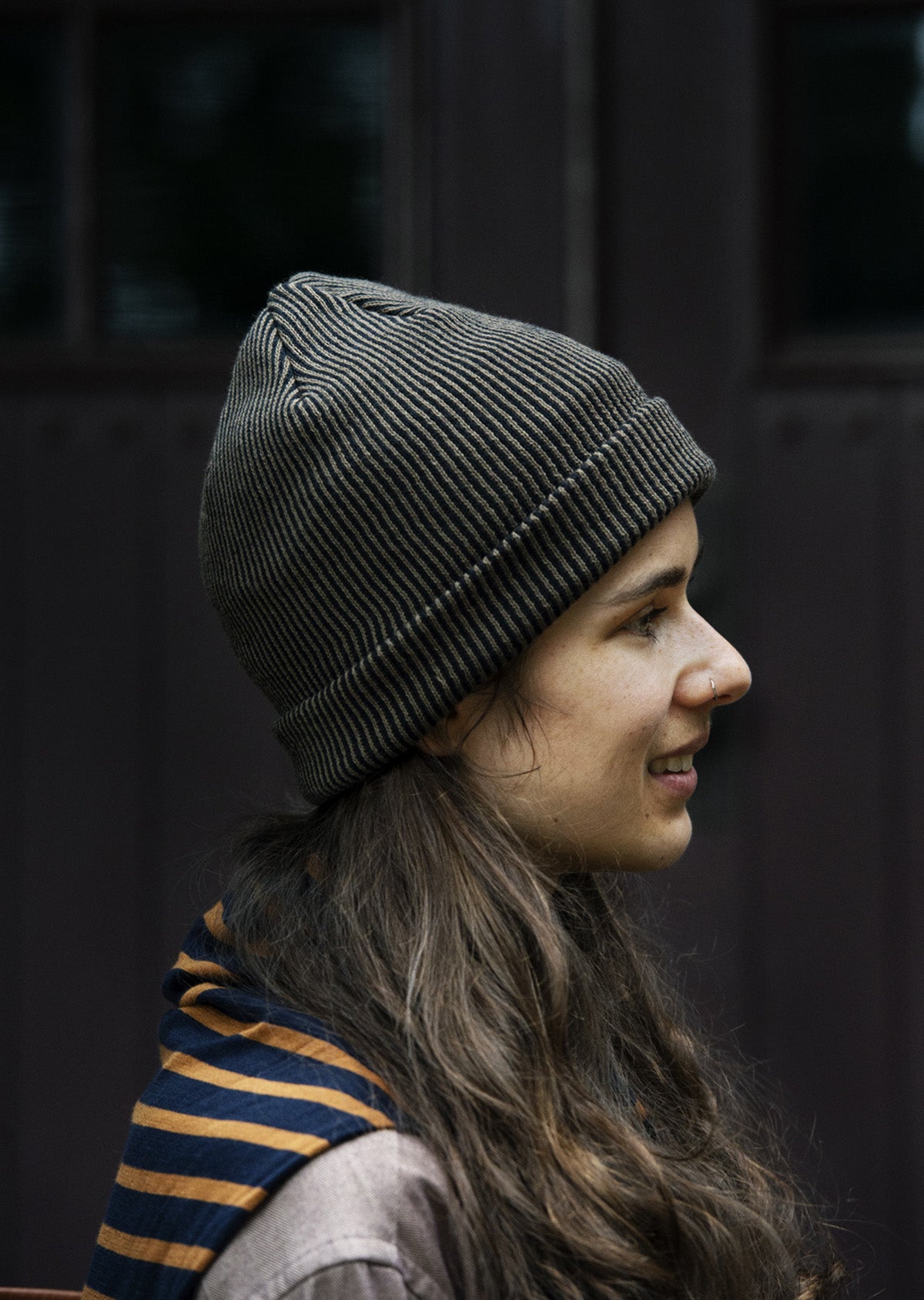 Soft Ribbed Beanie - dunkelgrün / schwarz