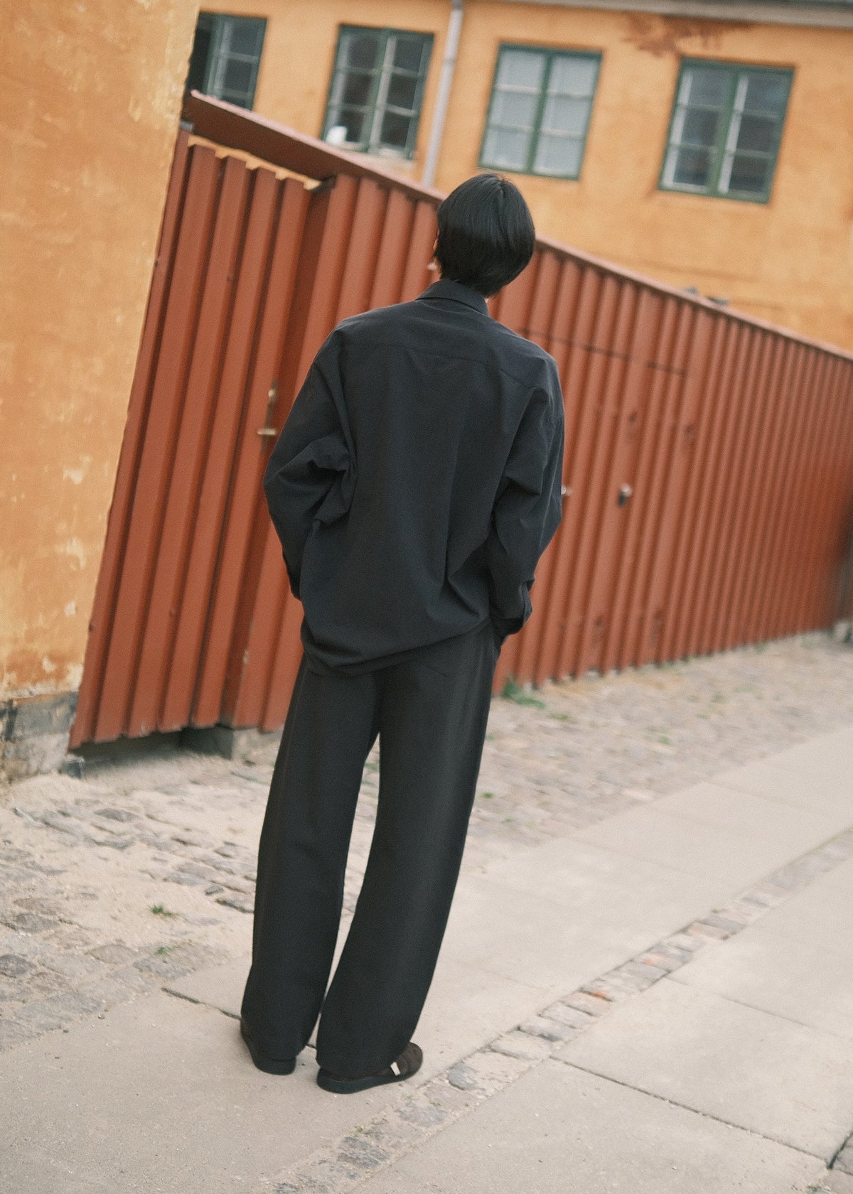 Unisex Cocoon Dress Shirt - schwarz