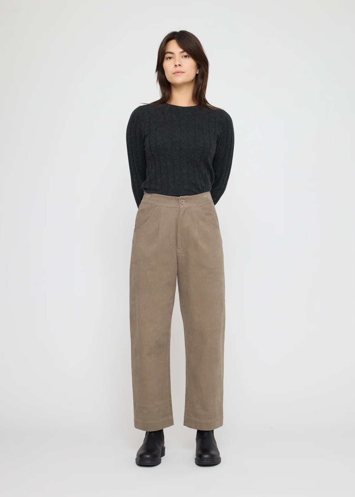 Unisex Curve Legged Hose - umber