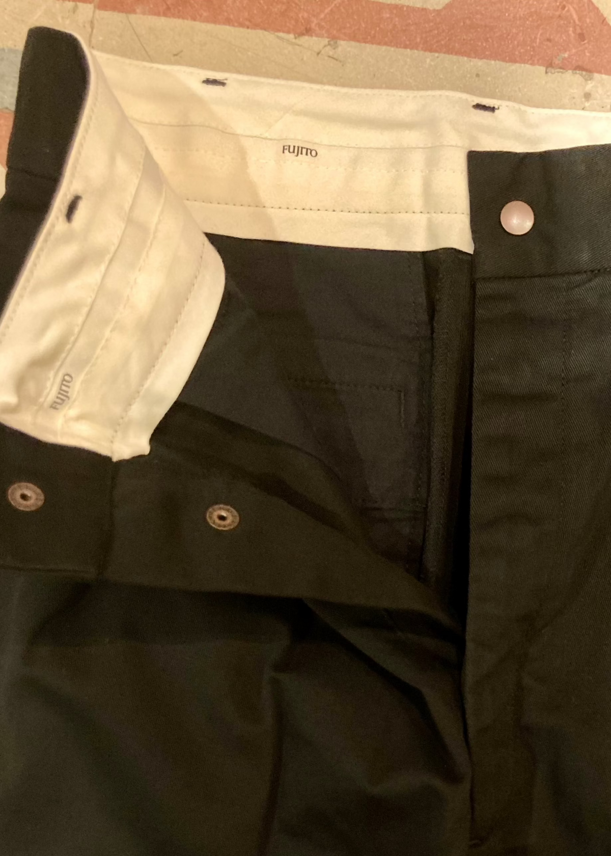 Hose 2 Tuck schwarz