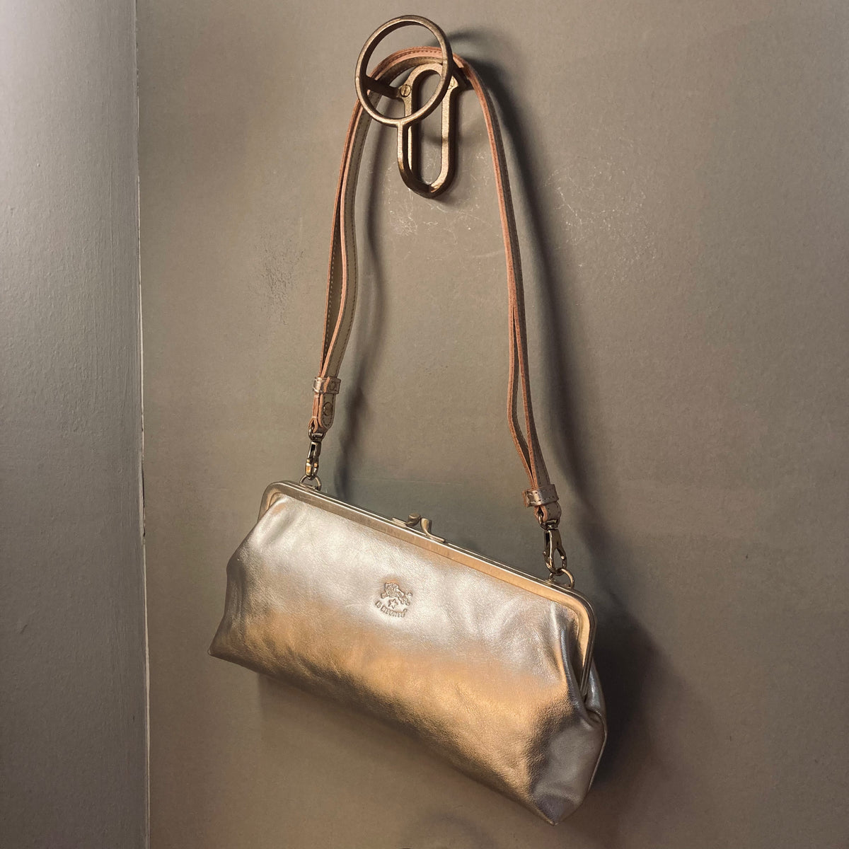 Clutch Bag Manuela - metallic platinum